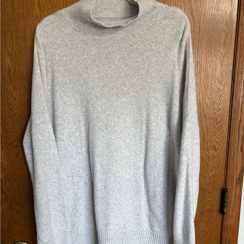 Abercrombie & Fitch Women’s Light Gray Mock Neck Sweater
